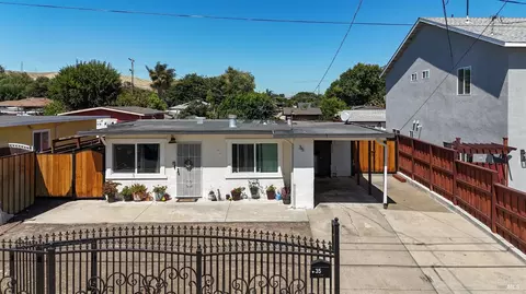 35 Canal Dr, Bay Point, CA 94565 photo 3