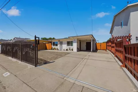 35 Canal Dr, Bay Point, CA 94565 photo 5
