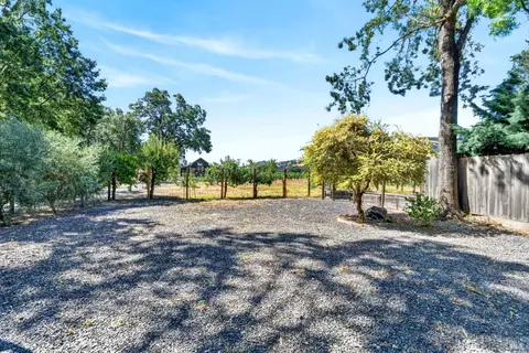 Exterior - 5300 Old River Rd, Ukiah, CA 95482 photo 16 of 19