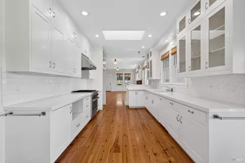 Kitchen - 5300 Old River Rd, Ukiah, CA 95482 photo 3 of 4