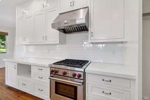 Kitchen - 5300 Old River Rd, Ukiah, CA 95482 photo 2 of 4
