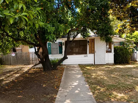 1145 Eggleston St, Napa, CA 94559