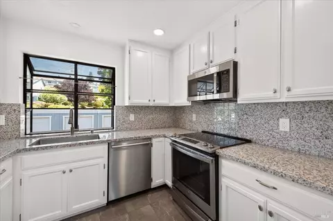 Kitchen - 2002 Clearview Cir, Benicia, CA 94510 photo 2 of 4