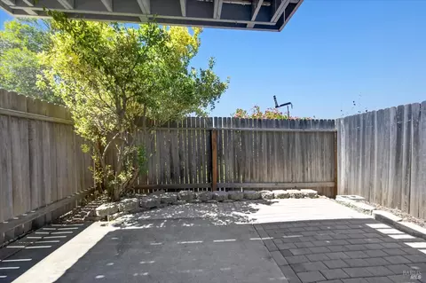 Exterior - 2002 Clearview Cir, Benicia, CA 94510 photo 2 of 4