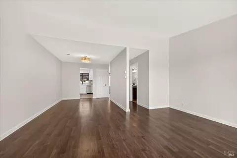 Living - 2002 Clearview Cir, Benicia, CA 94510 photo 6 of 7