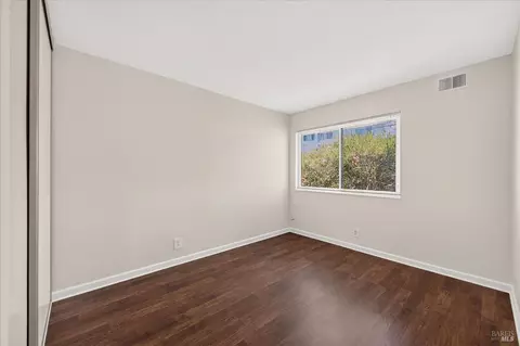 Bedroom - 2002 Clearview Cir, Benicia, CA 94510 photo 1 of 2