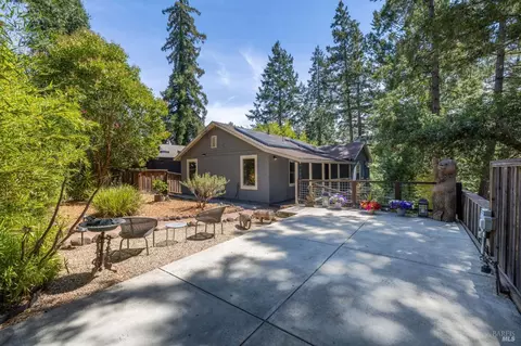 16361 Wright Dr, Guerneville, CA 95446