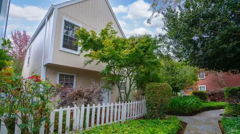 8373 Windmill Farms Dr, Cotati, CA 94931