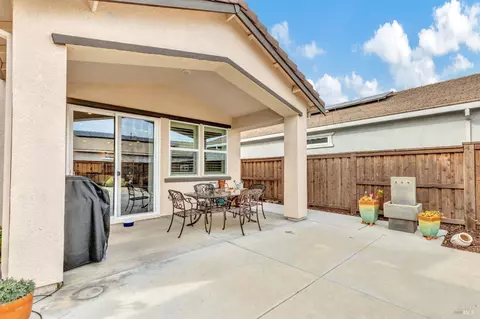 Exterior - 315 White Owl St, Dixon, CA 95620 photo 9 of 14