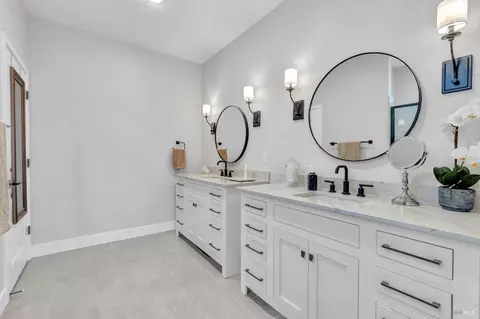 Bath - 315 White Owl St, Dixon, CA 95620 photo 2 of 6