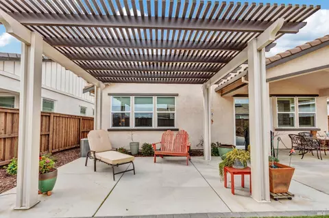 Exterior - 315 White Owl St, Dixon, CA 95620 photo 8 of 14