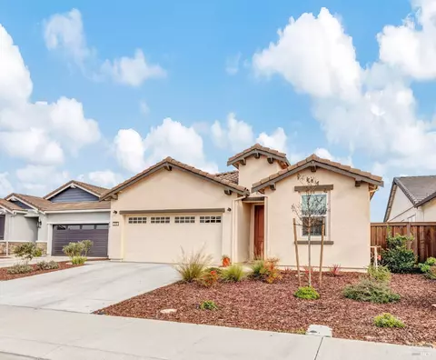 Exterior - 315 White Owl St, Dixon, CA 95620 photo 2 of 14