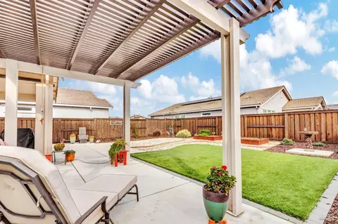 Exterior - 315 White Owl St, Dixon, CA 95620 photo 4 of 14