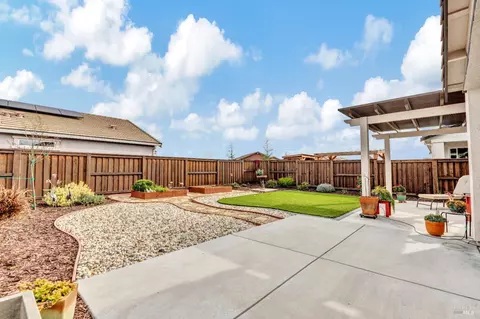 Exterior - 315 White Owl St, Dixon, CA 95620 photo 3 of 14