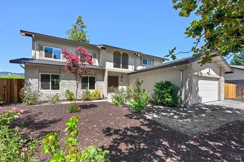 4404 Hollingsworth Cir, Rohnert Park, CA 94928