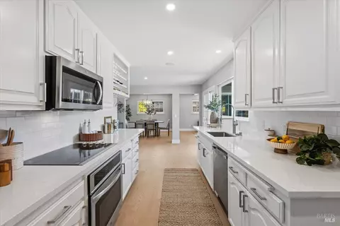 Kitchen - 34 Devonshire Dr, Novato, CA 94947 photo 1 of 7