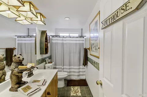 Bath - 5159 Chabot Ct, Fairfield, CA 94534 photo 1 of 4