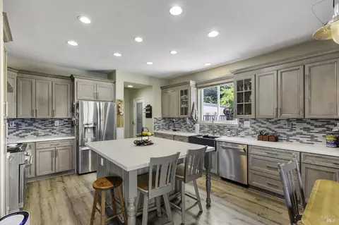 Kitchen - 5159 Chabot Ct, Fairfield, CA 94534 photo 4 of 6