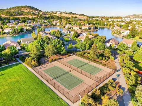 View/Area - 5159 Chabot Ct, Fairfield, CA 94534 photo 13 of 19