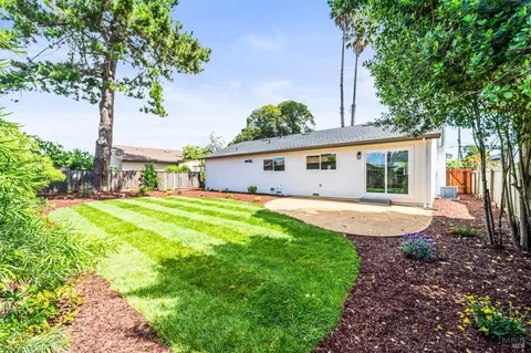 1521 Sarkesian Dr, Petaluma, CA 94954 photo 37