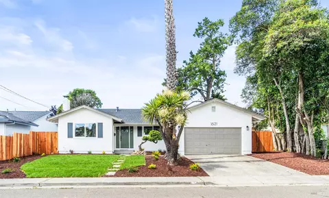 1521 Sarkesian Dr, Petaluma, CA 94954 photo 2