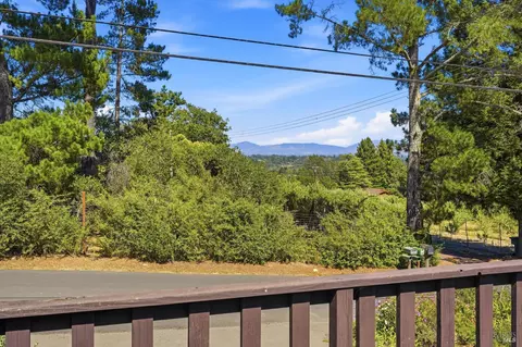 Exterior - 1982 Coffee Ln, Sebastopol, CA 95472 photo 12 of 13