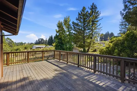 Exterior - 1982 Coffee Ln, Sebastopol, CA 95472 photo 5 of 13