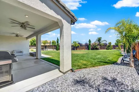 Exterior - 700 Moonlight Ct, Dixon, CA 95620 photo 12 of 26