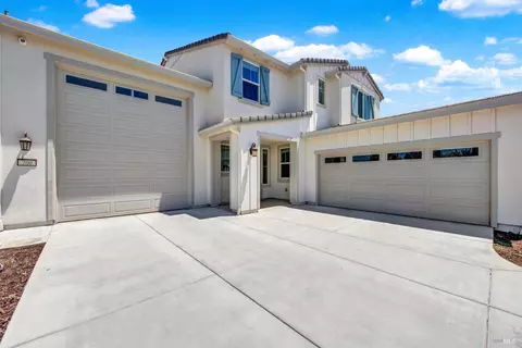 Exterior - 700 Moonlight Ct, Dixon, CA 95620 photo 6 of 26