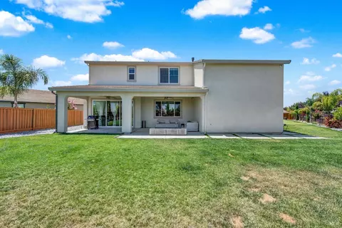 Exterior - 700 Moonlight Ct, Dixon, CA 95620 photo 17 of 26