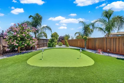 Exterior - 700 Moonlight Ct, Dixon, CA 95620 photo 16 of 26