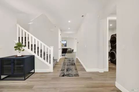 Entry Way - 700 Moonlight Ct, Dixon, CA 95620 photo 1 of 5