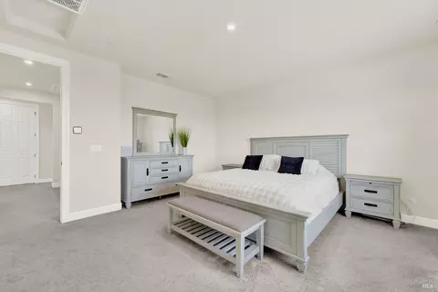 Bedroom - 700 Moonlight Ct, Dixon, CA 95620 photo 9 of 10
