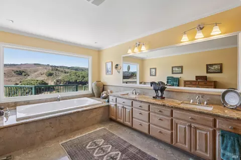 Bath - 6381 Nicasio Valley Rd, Nicasio, CA 94946 photo 2 of 6