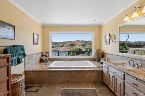 Bath - 6381 Nicasio Valley Rd, Nicasio, CA 94946 photo 3 of 6