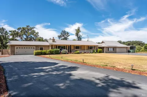 8960 East Rd, Redwood Valley, CA 95470
