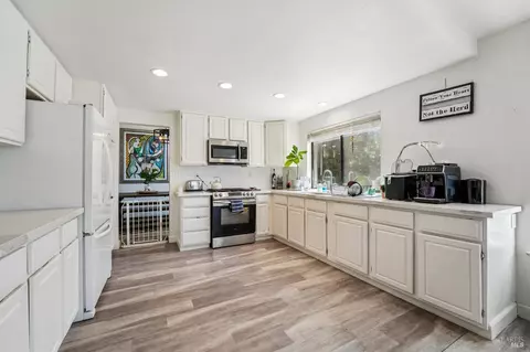 Kitchen - 149 Cottontail Way, Windsor, CA 95492 photo 1 of 5