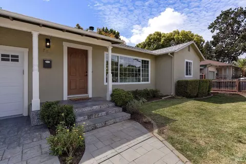 Exterior - 789 Clausing Ave, Novato, CA 94945 photo 2 of 12
