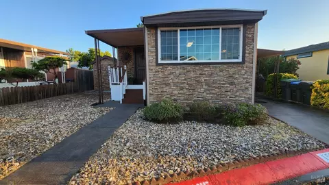 157 Zafra Dr, Fairfield, CA 94533 photo 1