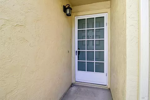 Entry Way - 138 Altamont Ct, Fairfield, CA 94534 photo 1 of 2