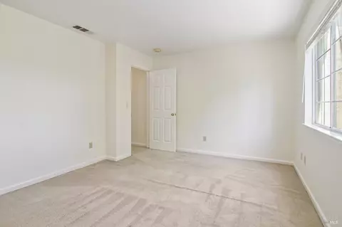 Bedroom - 138 Altamont Ct, Fairfield, CA 94534 photo 3 of 6