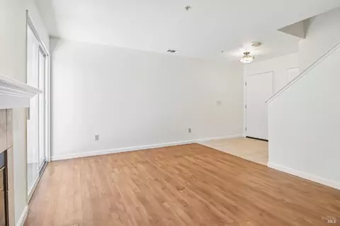 Living - 138 Altamont Ct, Fairfield, CA 94534 photo 1 of 4