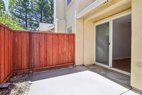 Exterior - 138 Altamont Ct, Fairfield, CA 94534 photo 6 of 9