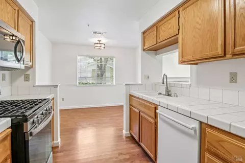 Kitchen - 138 Altamont Ct, Fairfield, CA 94534 photo 1 of 4