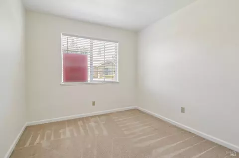 Bedroom - 138 Altamont Ct, Fairfield, CA 94534 photo 4 of 6