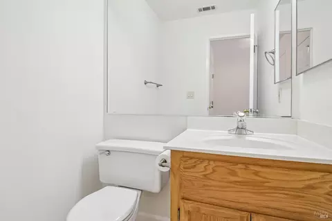Bath - 138 Altamont Ct, Fairfield, CA 94534 photo 1 of 4