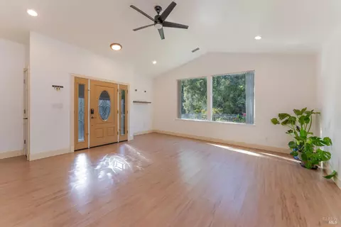 Living - 261 Crestview Dr, Ukiah, CA 95482 photo 1 of 2