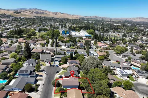 View/Area - 843 Coventry Ln, Fairfield, CA 94533 photo 5 of 10