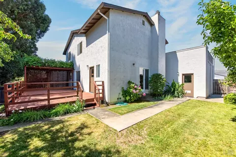 Exterior - 843 Coventry Ln, Fairfield, CA 94533 photo 11 of 21