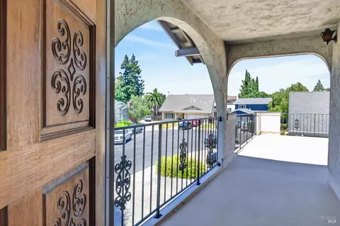 Exterior - 843 Coventry Ln, Fairfield, CA 94533 photo 2 of 21